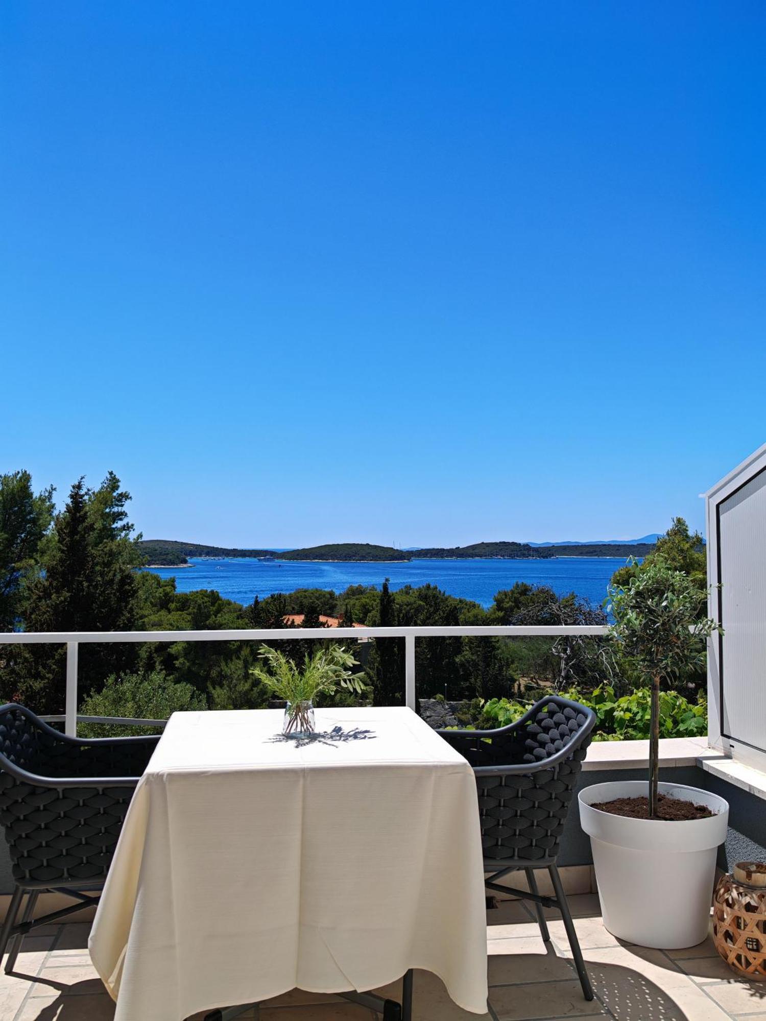 Apartments Melani Hvar Hvar Town Oda fotoğraf